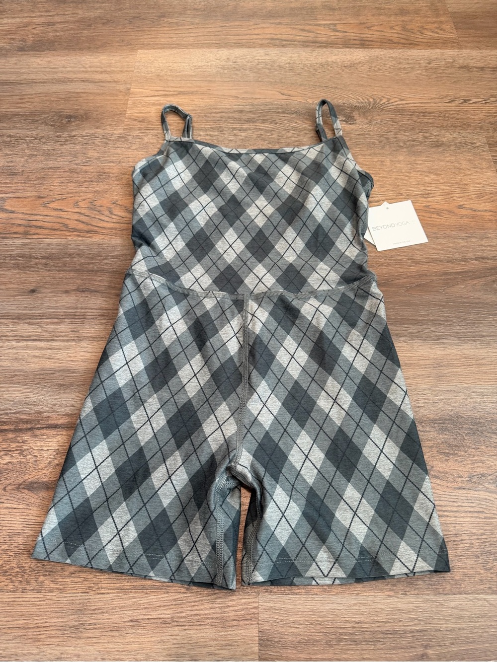 NWT Beyond Yoga Softmark Keep Pace Biker Jumpsuit Grey White Plaid Size Medium